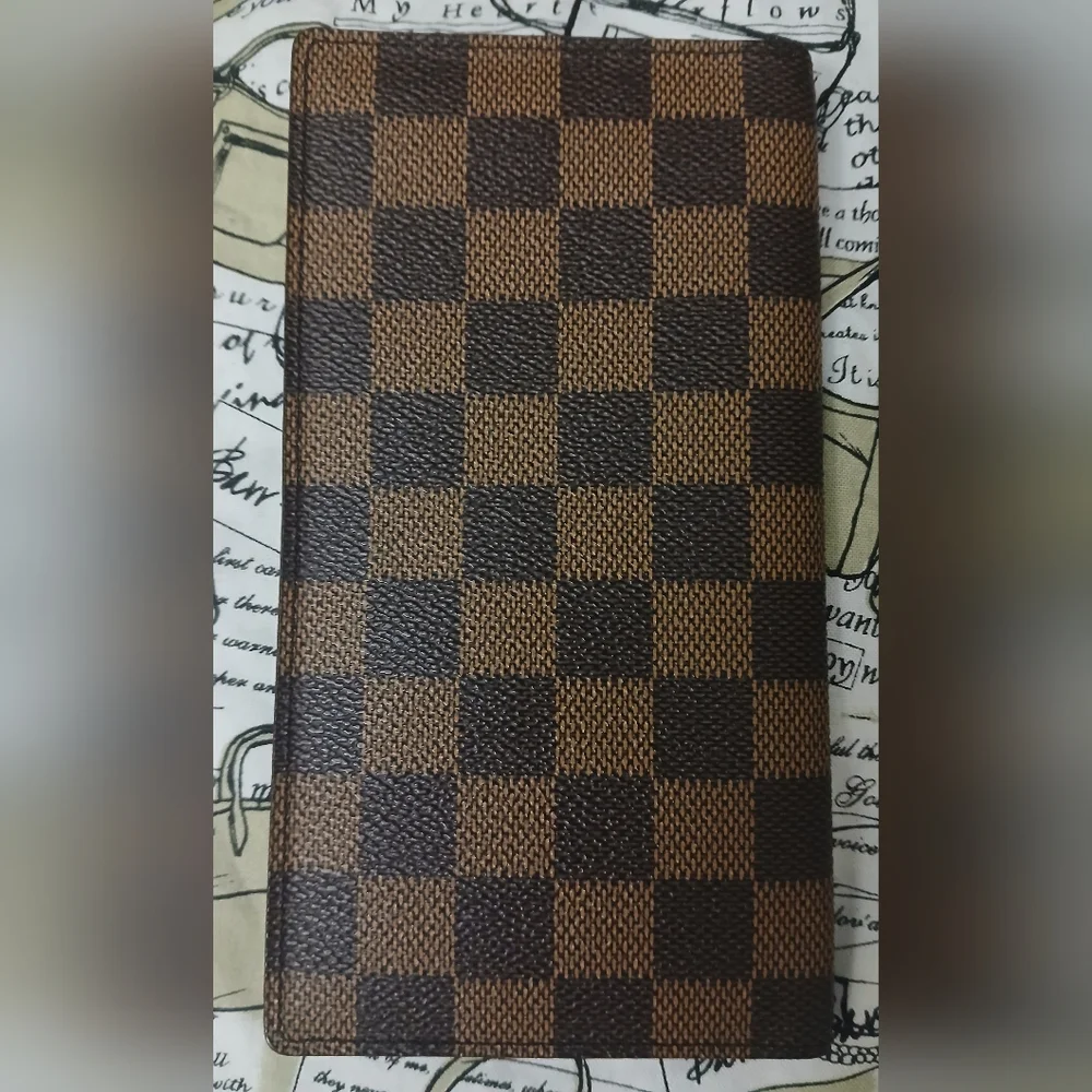 Authentic Louis Vuitton Damier Ebene Brazza long wallet 7.5 X3.9